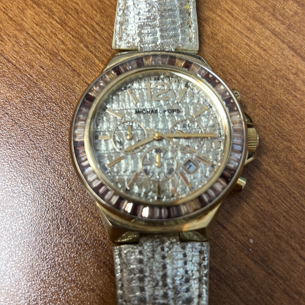Michael kors watch. Mk-2304